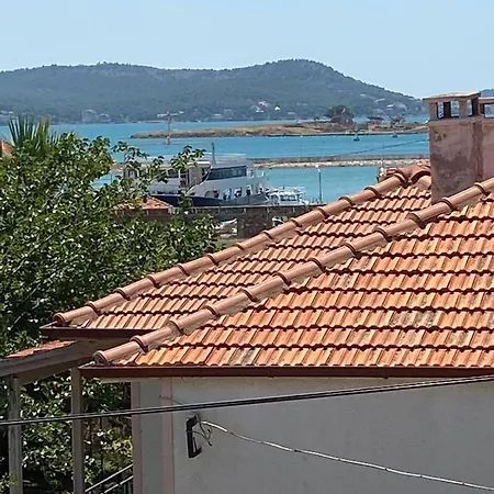 Cunda Merkezde Genis Villa Ayvalı